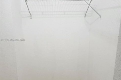 Touwnhouse à vendre à Miami, Floride: 4 chambres, 166.57 m2 № 1944008 - photo 27