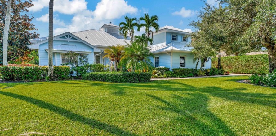 Casa en Hobe Sound, Florida 4 dormitorios, 258.45 m2 № 2010776