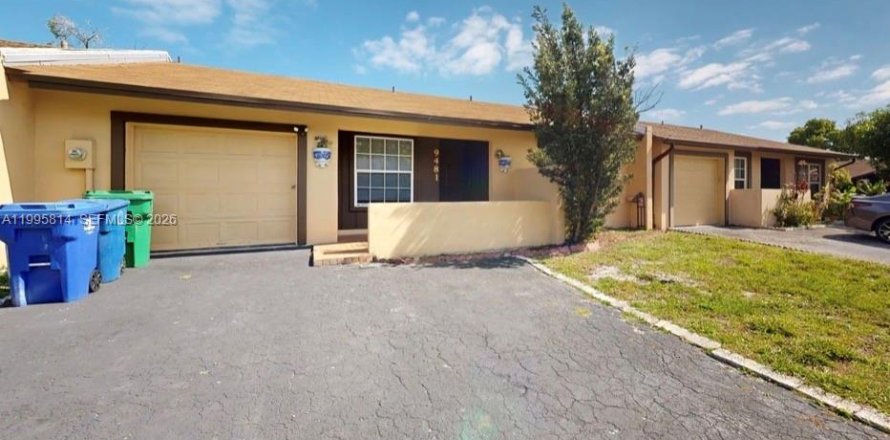 House in Miramar, Florida 2 bedrooms, 104.52 sq.m. № 2089882