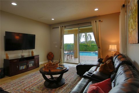 Casa en venta en Kissimmee, Florida, 10 dormitorios, 437.29 m2 № 1590123 - foto 5