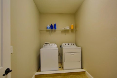 Casa en venta en Kissimmee, Florida, 10 dormitorios, 437.29 m2 № 1590123 - foto 26