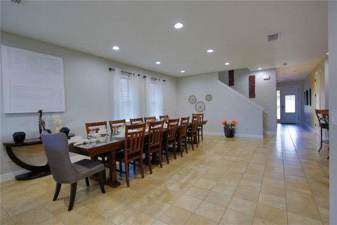 Casa en venta en Kissimmee, Florida, 10 dormitorios, 437.29 m2 № 1590123 - foto 4