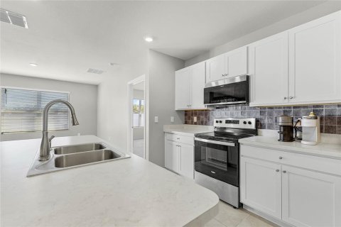 Casa en venta en New Smyrna Beach, Florida, 3 dormitorios, 157.66 m2 № 1580928 - foto 8