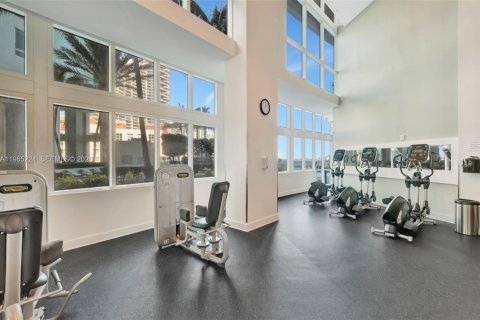 Condo in Miami, Florida, 1 bedroom  № 2026909 - photo 25