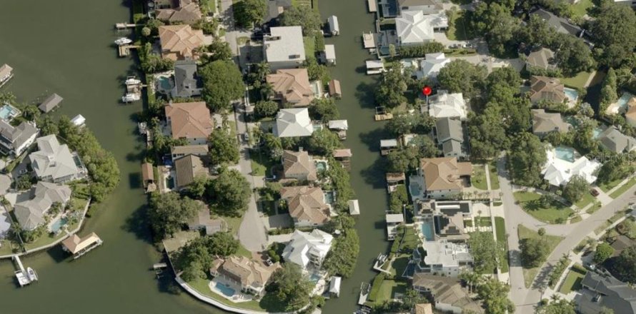 Terrain à Tampa, Floride № 1724556