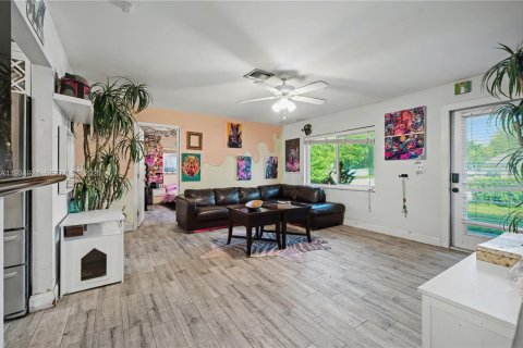House in Fort Lauderdale, Florida 3 bedrooms, 117.06 sq.m. № 1992962 - photo 5