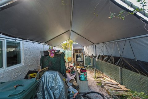 House in Fort Lauderdale, Florida 3 bedrooms, 117.06 sq.m. № 1992962 - photo 20