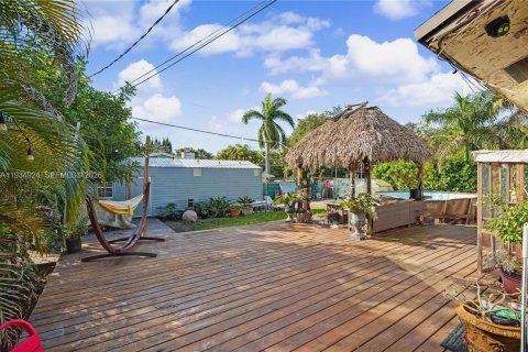 House in Fort Lauderdale, Florida 3 bedrooms, 117.06 sq.m. № 1992962 - photo 17