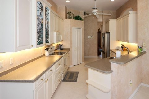 House in North Port, Florida 3 bedrooms, 226.87 sq.m. № 1829337 - photo 16