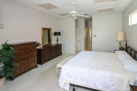 House in North Port, Florida 3 bedrooms, 226.87 sq.m. № 1829337 - photo 28