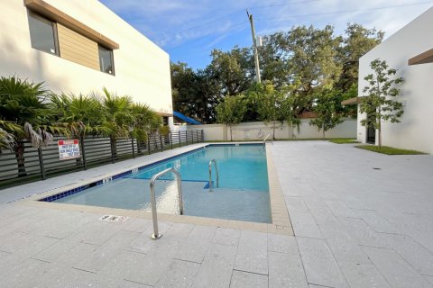 Touwnhouse à louer à Dania Beach, Floride: 3 chambres, 145.48 m2 № 1227848 - photo 1