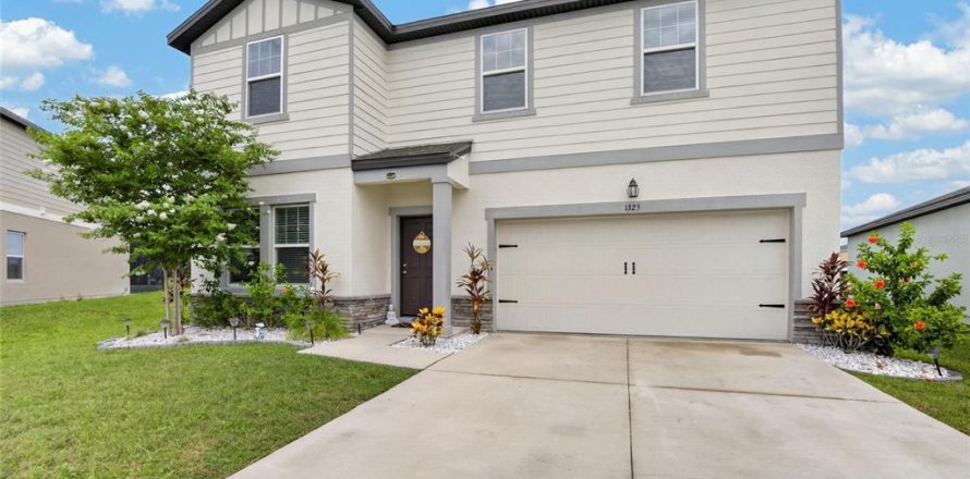 House in Ruskin, Florida 4 bedrooms, 228.54 sq.m. № 2314361