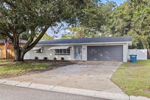 House in Clearwater, Florida 3 bedrooms, 133.22 sq.m. № 2419098 - photo 2