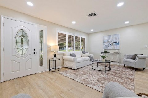 House in Clearwater, Florida 3 bedrooms, 133.22 sq.m. № 2419098 - photo 5