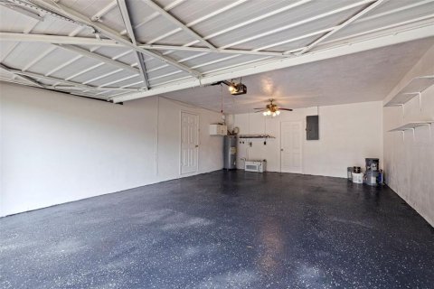 House in Clearwater, Florida 3 bedrooms, 133.22 sq.m. № 2419098 - photo 28