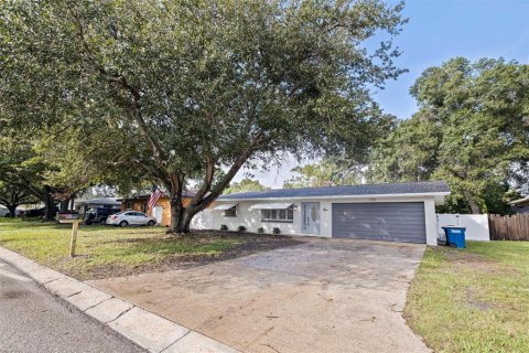 House in Clearwater, Florida 3 bedrooms, 133.22 sq.m. № 2419098 - photo 3
