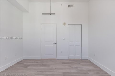 Copropriété à louer à North Bay Village, Floride: 2 chambres, 116.22 m2 № 2170889 - photo 28
