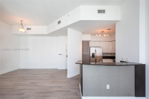 Copropriété à louer à North Bay Village, Floride: 2 chambres, 116.22 m2 № 2170889 - photo 12