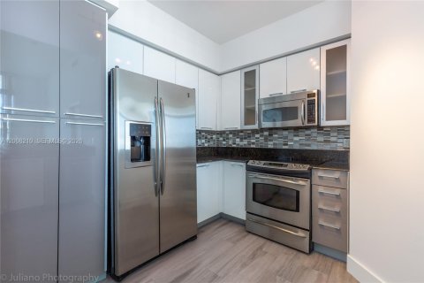 Copropriété à louer à North Bay Village, Floride: 2 chambres, 116.22 m2 № 2170889 - photo 10