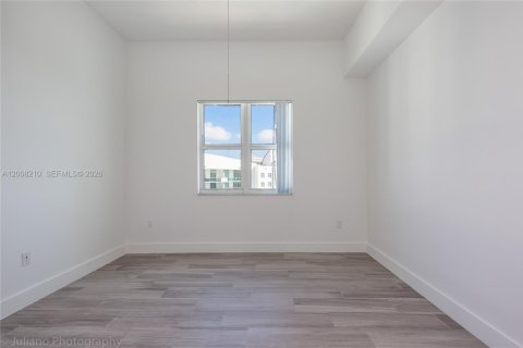Copropriété à louer à North Bay Village, Floride: 2 chambres, 116.22 m2 № 2170889 - photo 27