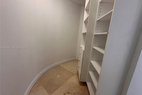 Condo in Sunny Isles Beach, Florida, 3 bedrooms № 2075245 - photo 26