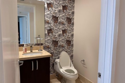 Condo in Sunny Isles Beach, Florida, 3 bedrooms № 2075245 - photo 2
