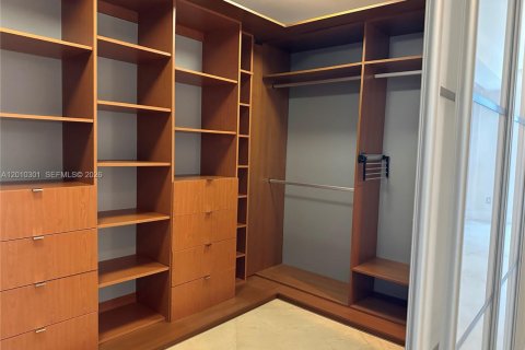 Condo in Sunny Isles Beach, Florida, 3 bedrooms № 2075245 - photo 18