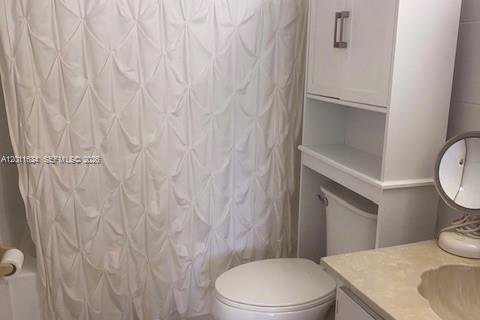 Condo in North Miami Beach, Florida, 2 bedrooms  № 2074880 - photo 11