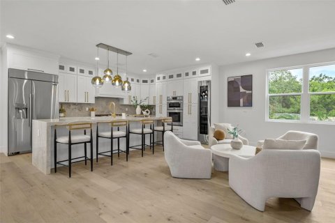 Купить виллу или дом в Тампа, Флорида 11 комнат, 261.33м2, № 1844886 - фото 18