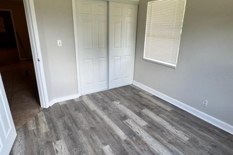 House in Winter Haven, Florida 4 bedrooms, 177.26 sq.m. № 1898678 - photo 9