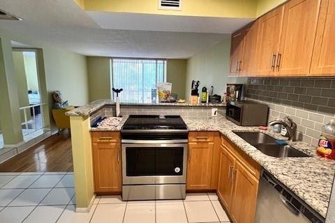 Copropriété à louer à Lauderhill, Floride: 1 chambre, 74.32 m2 № 2243881 - photo 9
