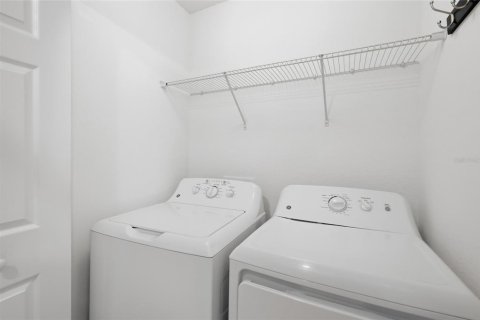 Copropriété à vendre à Lakewood Ranch, Floride: 2 chambres, 104.14 m2 № 2378255 - photo 26