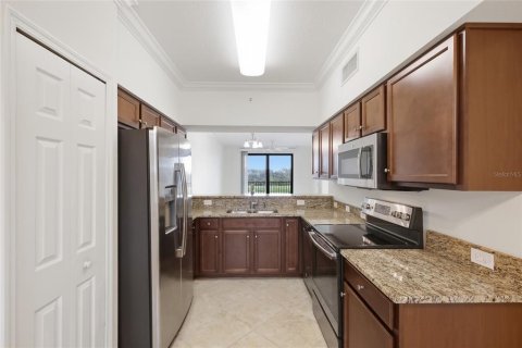 Copropriété à vendre à Lakewood Ranch, Floride: 2 chambres, 104.14 m2 № 2378255 - photo 8