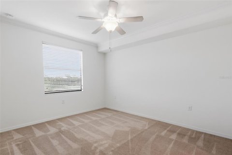 Copropriété à vendre à Lakewood Ranch, Floride: 2 chambres, 104.14 m2 № 2378255 - photo 17