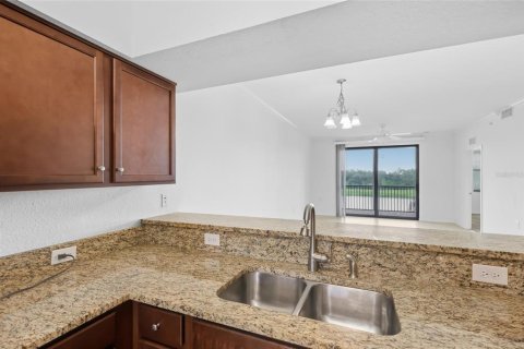 Copropriété à vendre à Lakewood Ranch, Floride: 2 chambres, 104.14 m2 № 2378255 - photo 10