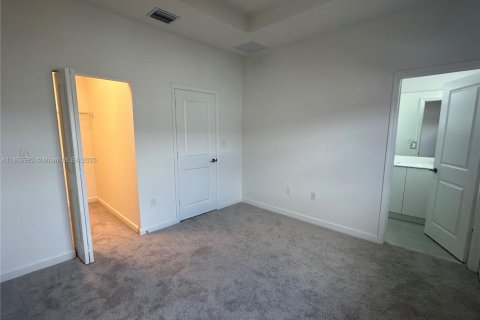 Touwnhouse à louer à Miami, Floride: 3 chambres, 170.01 m2 № 1871879 - photo 21