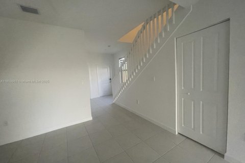 Touwnhouse à louer à Miami, Floride: 3 chambres, 170.01 m2 № 1871879 - photo 13