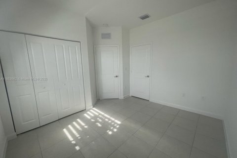 Touwnhouse à louer à Miami, Floride: 3 chambres, 170.01 m2 № 1871879 - photo 15