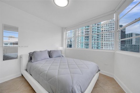 Condo in Miami, Florida, 2 bedrooms  № 1860060 - photo 18
