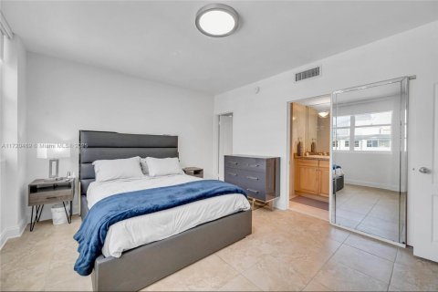 Condo in Miami, Florida, 2 bedrooms  № 1860060 - photo 20