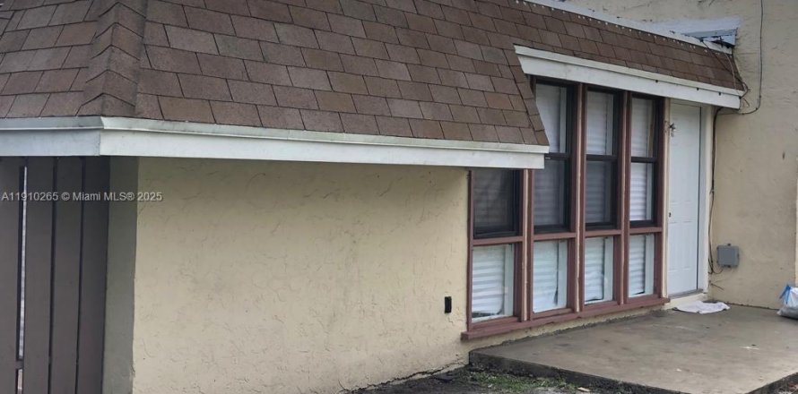 Villa ou maison à Fort Lauderdale, Floride 2 chambres, 74.32 m2 № 1966450