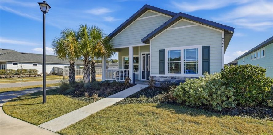 House in Gainesville, Florida 3 bedrooms, 148.83 sq.m. № 2092823