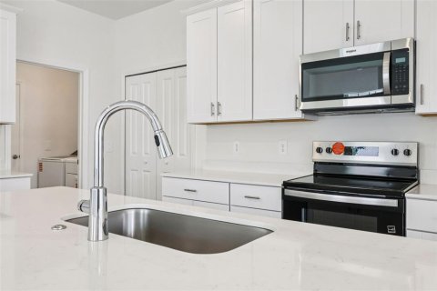 Casa en venta en Minneola, Florida, 4 dormitorios, 193.42 m2 № 2234558 - foto 15