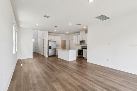 Casa en venta en Minneola, Florida, 4 dormitorios, 193.42 m2 № 2234558 - foto 9