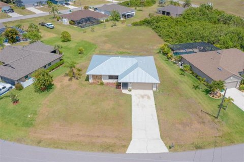 Casa en venta en Punta Gorda, Florida, 3 dormitorios, 142.79 m2 № 1679104 - foto 2