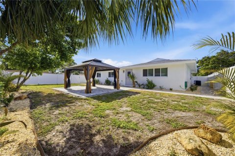 Casa en alquiler en Saint Petersburg, Florida, 4 dormitorios, 158.21 m2 № 2166614 - foto 16