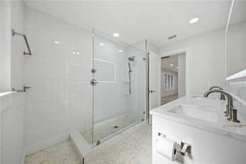 Casa en alquiler en Saint Petersburg, Florida, 4 dormitorios, 158.21 m2 № 2166614 - foto 13