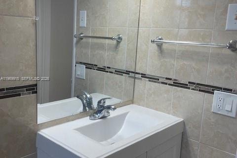 Снять в аренду кондоминиум в Халландейл-Бич, Флорида 1 спальня, 61.32м2, № 2030704 - фото 17