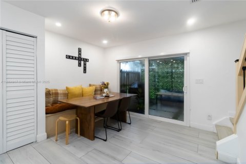 Touwnhouse à louer à Cooper City, Floride: 2 chambres, 116.87 m2 № 1941975 - photo 9