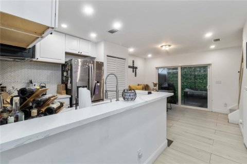 Touwnhouse à louer à Cooper City, Floride: 2 chambres, 116.87 m2 № 1941975 - photo 8